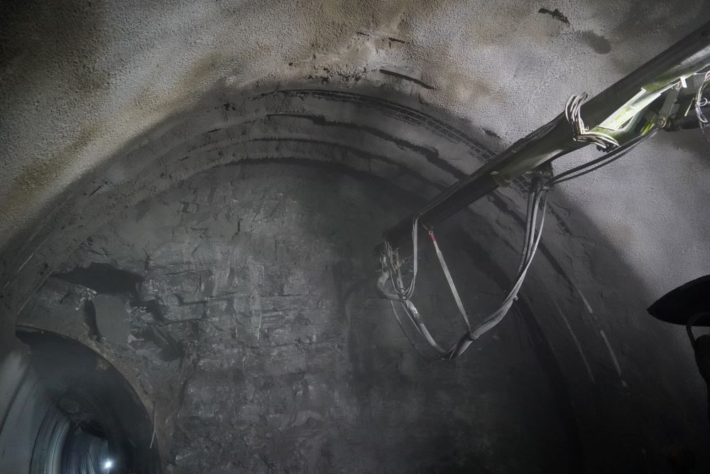 隧道建設(shè)中的混凝土施工技術(shù)：從初期支護(hù)到二次襯砌(圖1)