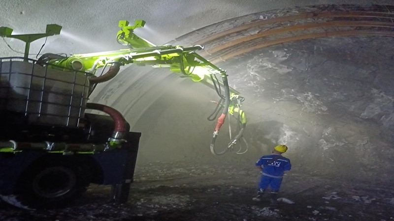 混合動(dòng)力系統(tǒng)在濕噴臺車的應(yīng)用優(yōu)勢(圖1) 混合動(dòng)力系統(tǒng)在濕噴臺車的應(yīng)用優(yōu)勢(圖1)